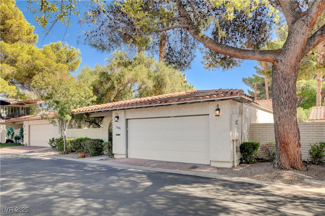 Properties 4 1909 Plaza Del Dios