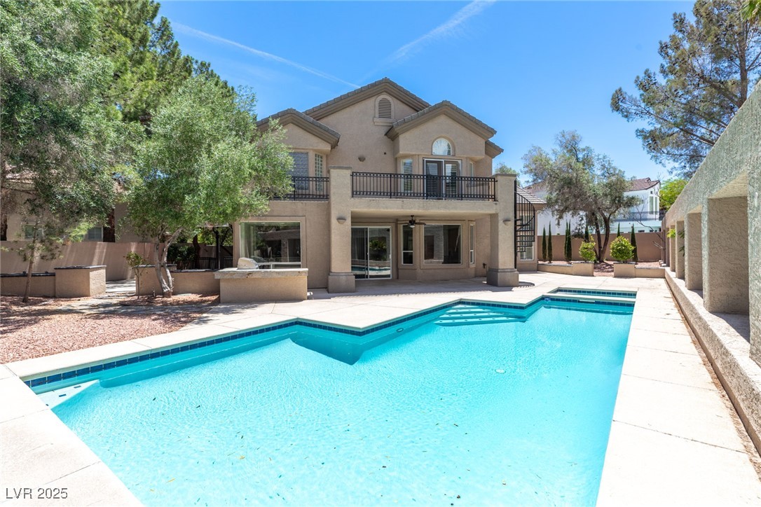 8800 Cortile Drive