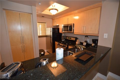 Photo of 220 E FLAMINGO Road #327, Las Vegas, NV 89169 (MLS # 2739264)