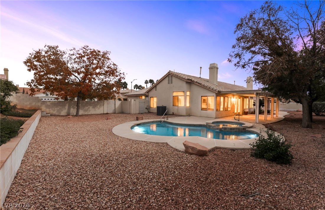 7901 Magnolia Glen Avenue