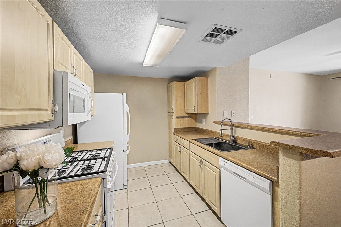 8250 N Grand Canyon Drive 2179