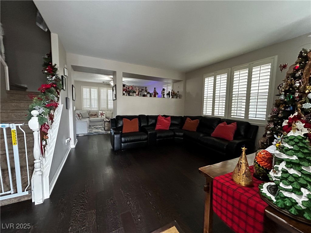 6942 Grand Junction Avenue