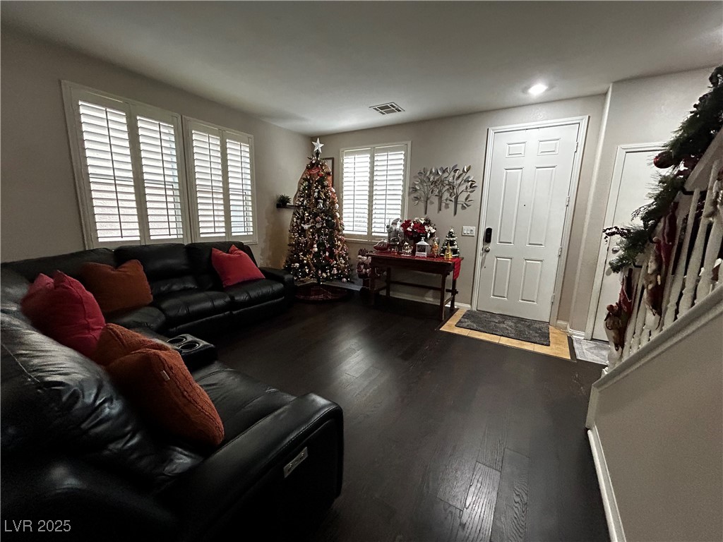 6942 Grand Junction Avenue