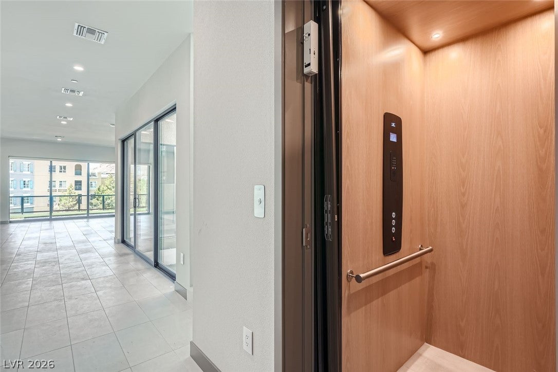 18 Promenade Isle Lane