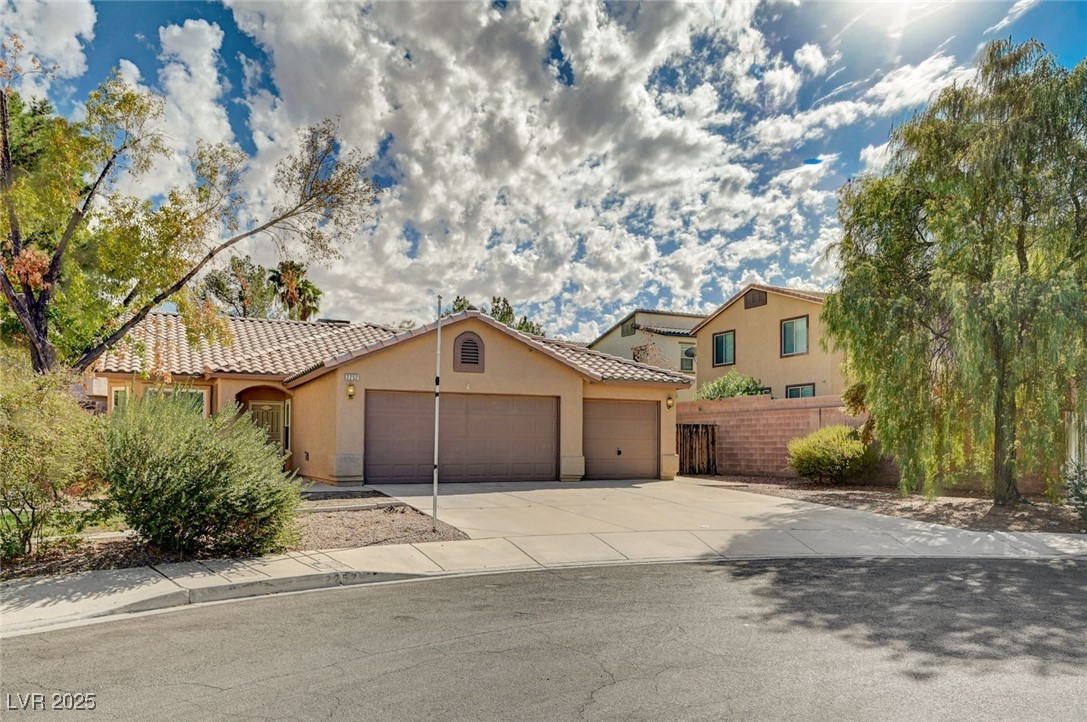 2252 Maple Shade Street