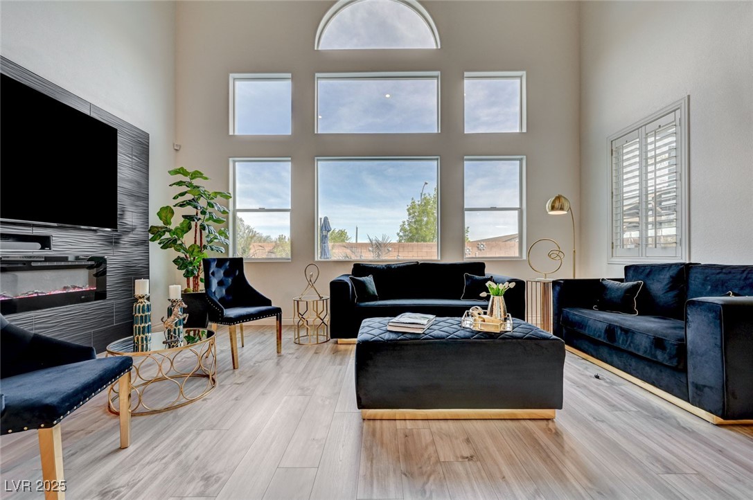 1494 Neyland Drive, Henderson, Nevada image 17