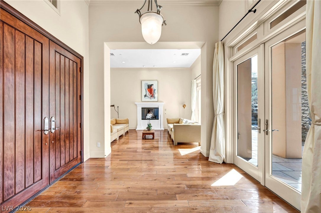 7 Costa Del Sol Court