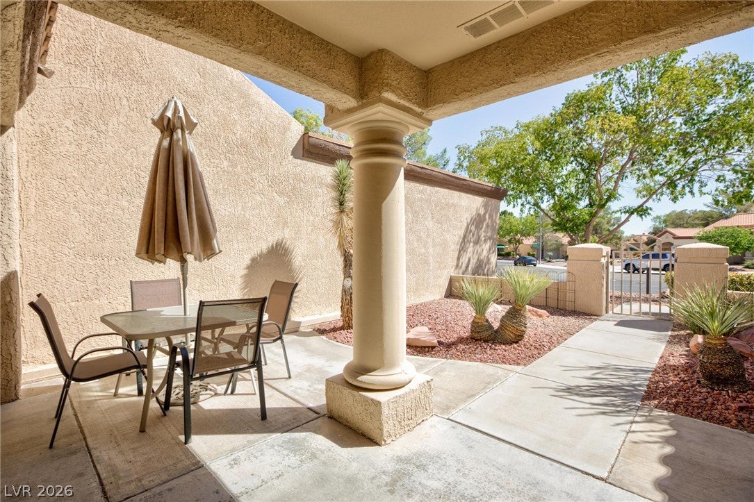 2401 E Dove Valley Court