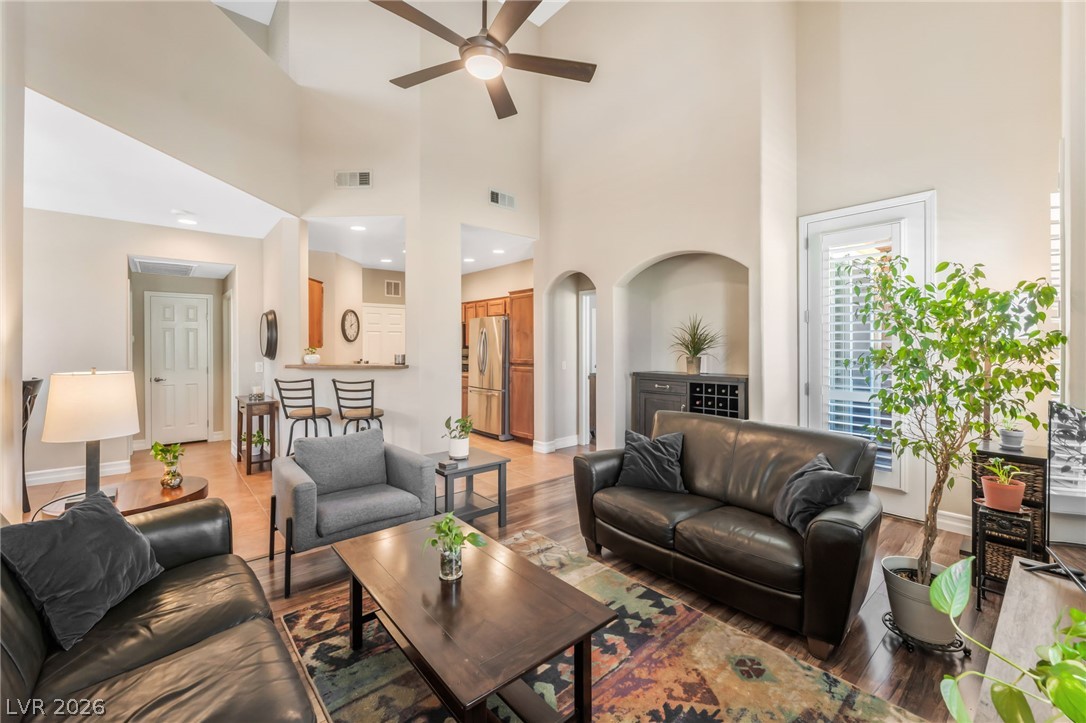 3975 N Hualapai Way 215