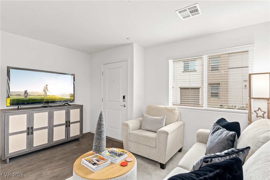 2830 Champagne Gold Avenue