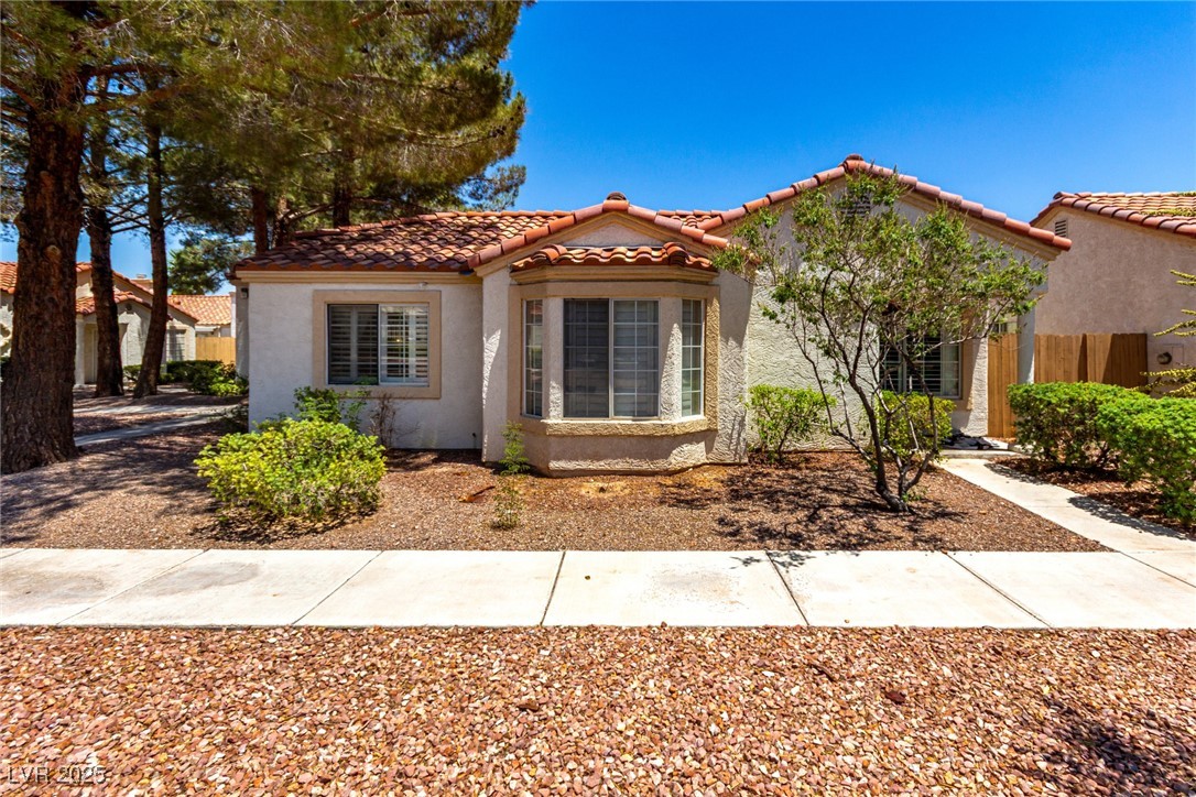 5424 Geneive Lane 105