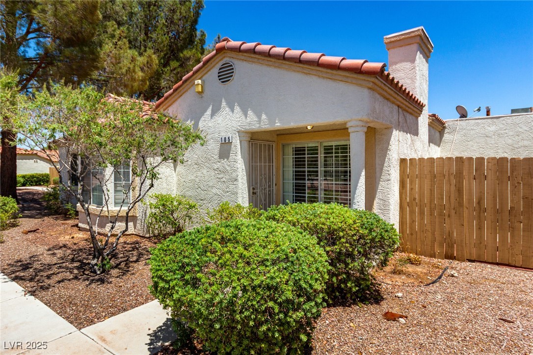 5424 Geneive Lane 105