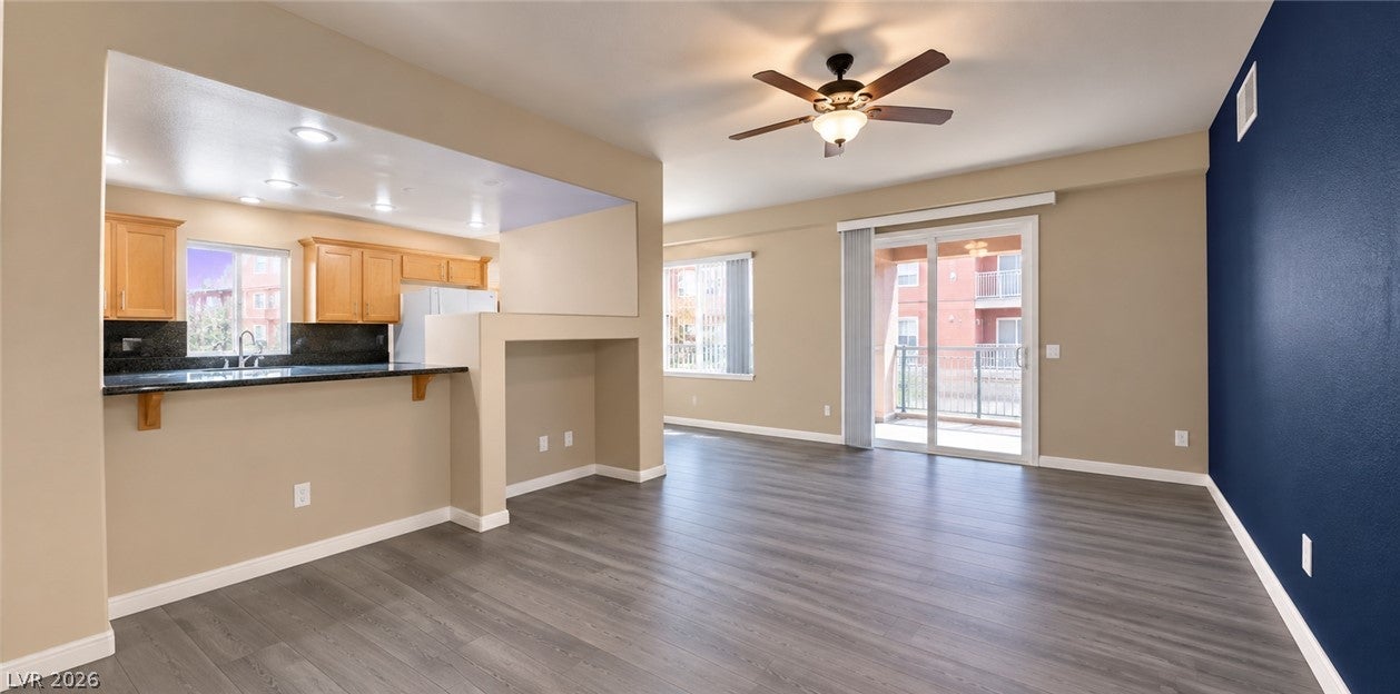 27 E Agate Avenue 202