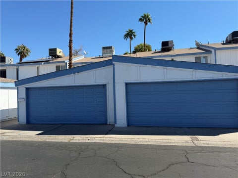 Townhouse For Sale - 4056 Gold Coast Drive<br/> Las Vegas, NV 89121
