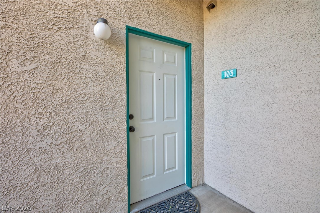 5171 Lindell Road 103