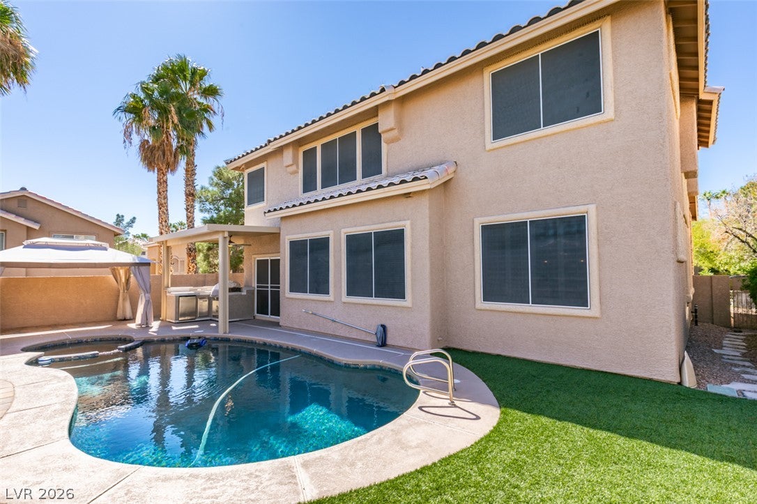 2000 Cedarcrest Court
