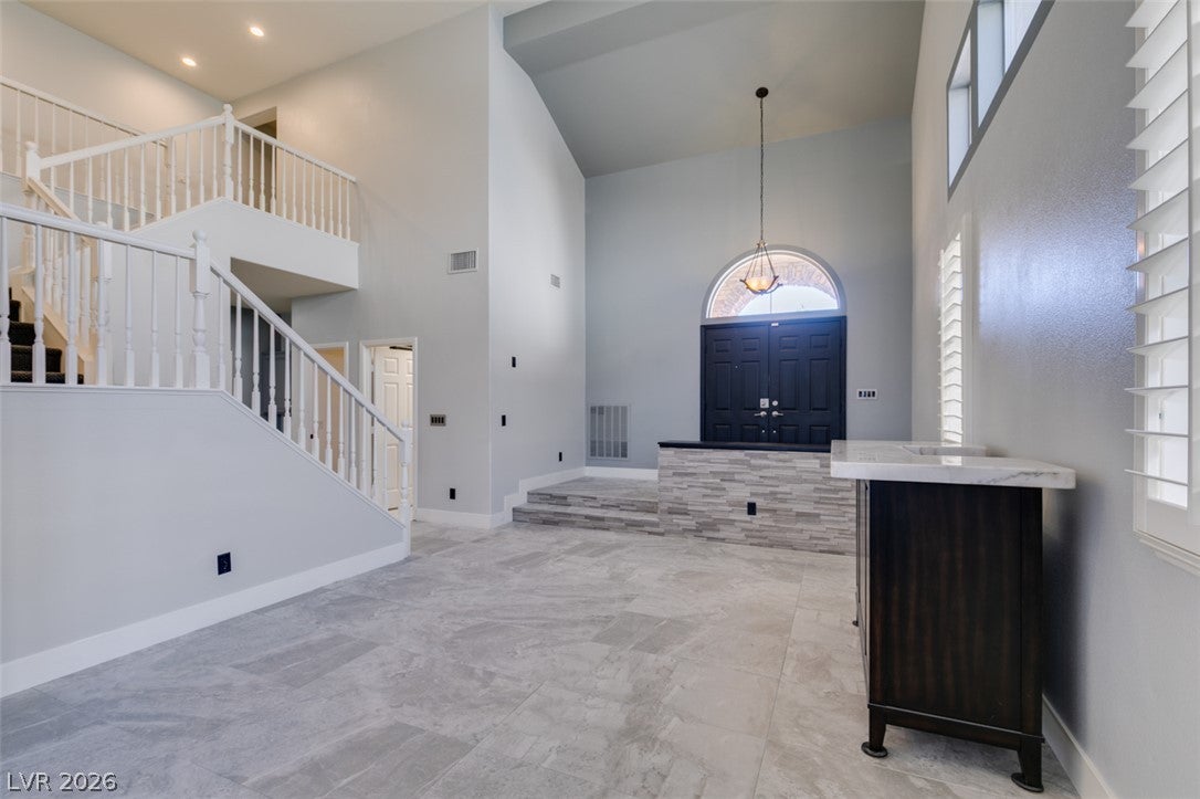 2000 Cedarcrest Court