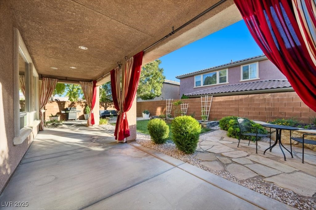 Las Vegas, Nevada 89178, United States, 4 Bedrooms Bedrooms, ,3 BathroomsBathrooms,Residential,Active,237233