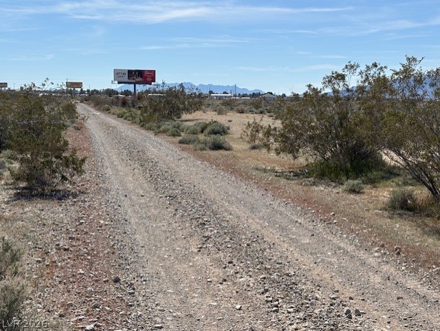 820 N Frontage Road