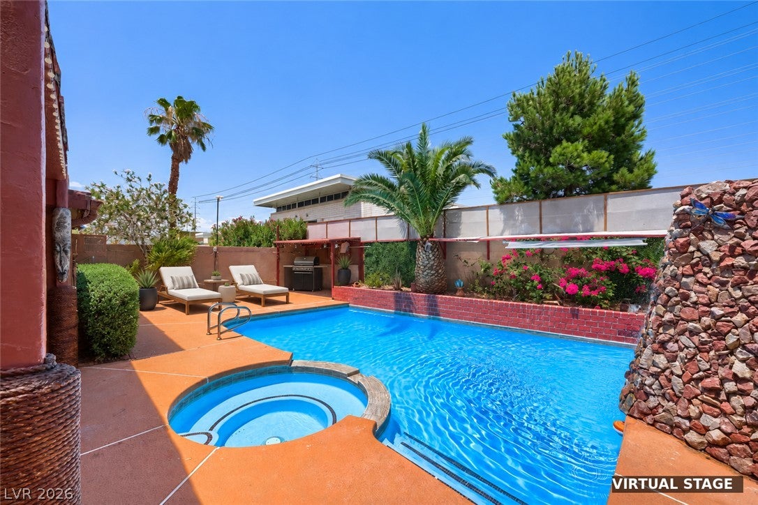 6712 Oak Valley Drive