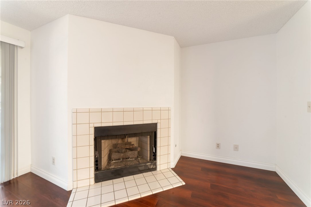 2200 S Fort Apache Road 1044
