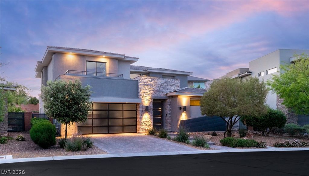 Photo of 19 MOONFIRE Drive, Las Vegas, NV 89135 (MLS # 2770592)
