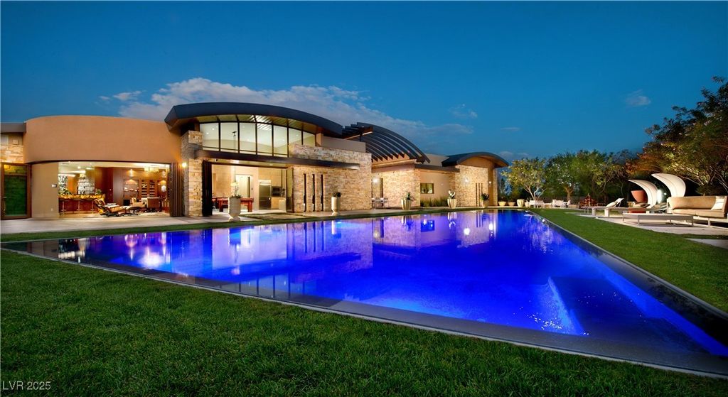 Photo of 55 Skybird Court, Las Vegas, NV 89135 (MLS # 2705434)