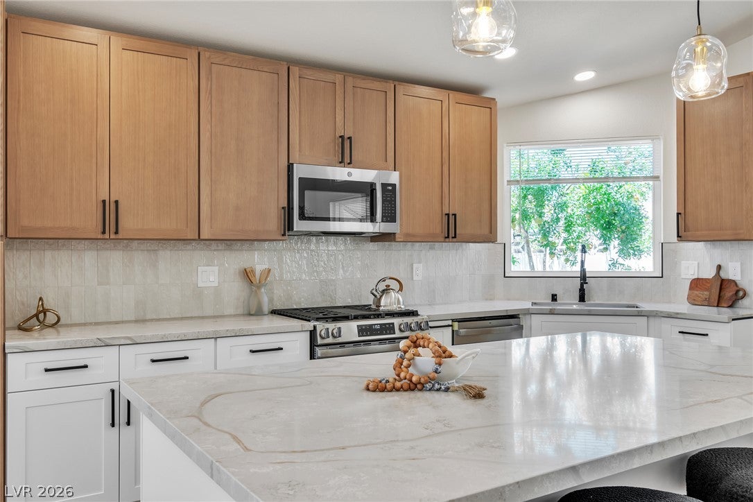 8220 Mt Brodie Circle