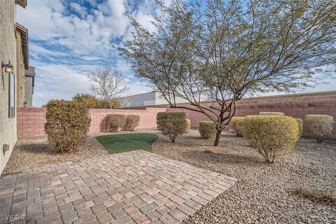 4944 Guysborough Street, Las Vegas, Nevada image 27