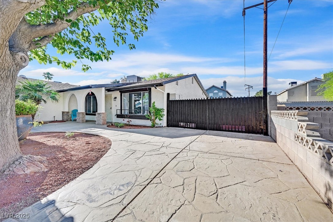 Las Vegas, Nevada 89142, United States, 3 Bedrooms Bedrooms, ,2 BathroomsBathrooms,Residential,Pending,119392