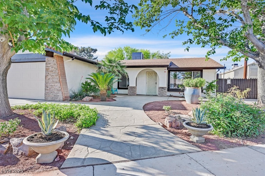 Las Vegas, Nevada 89142, United States, 3 Bedrooms Bedrooms, ,2 BathroomsBathrooms,Residential,Pending,119392