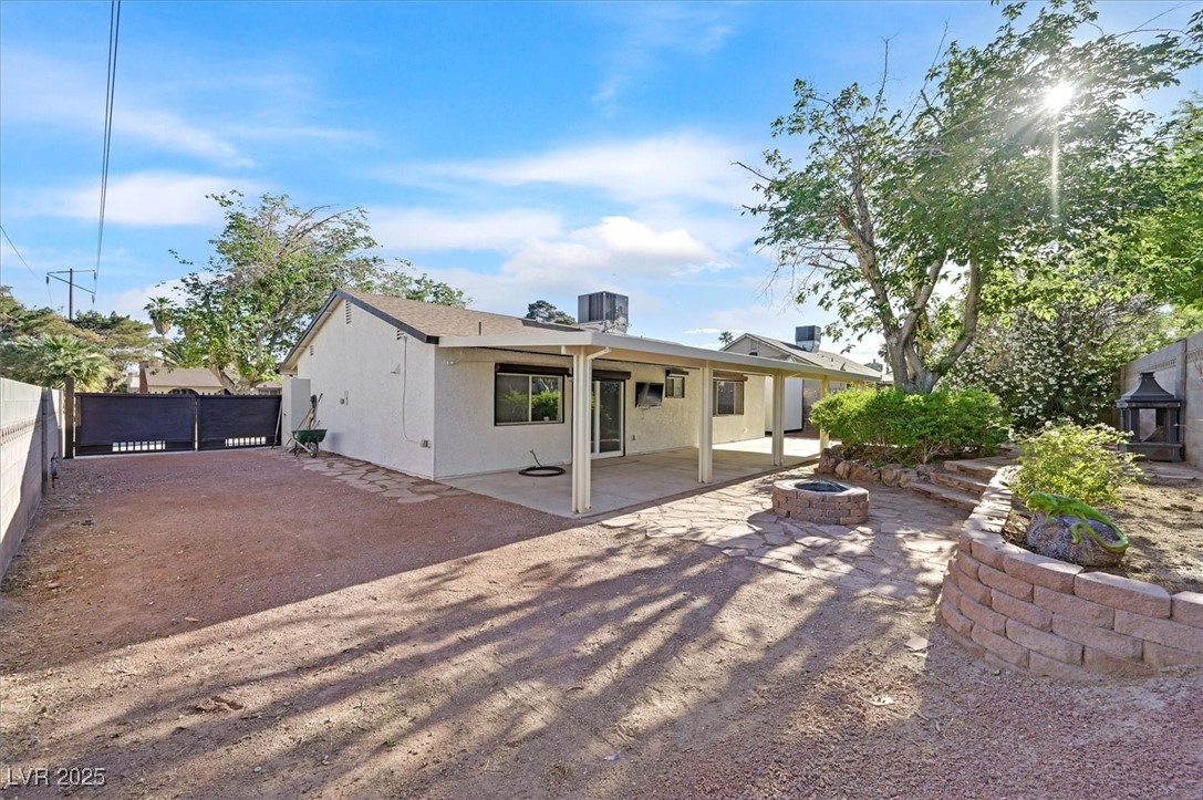 Las Vegas, Nevada 89142, United States, 3 Bedrooms Bedrooms, ,2 BathroomsBathrooms,Residential,Pending,119392