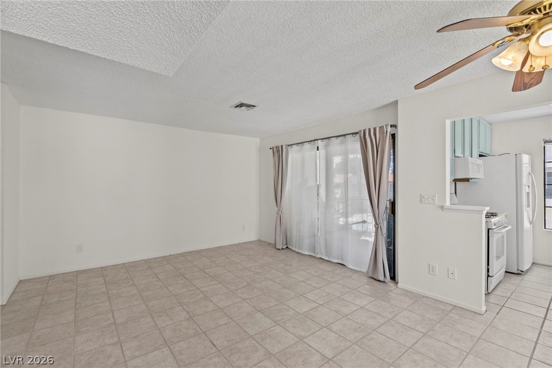 4718 Nara Vista Way 202