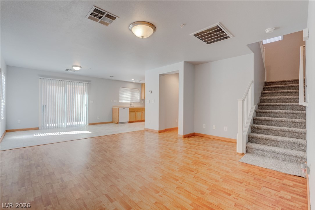 639 Moonlight Stroll Street