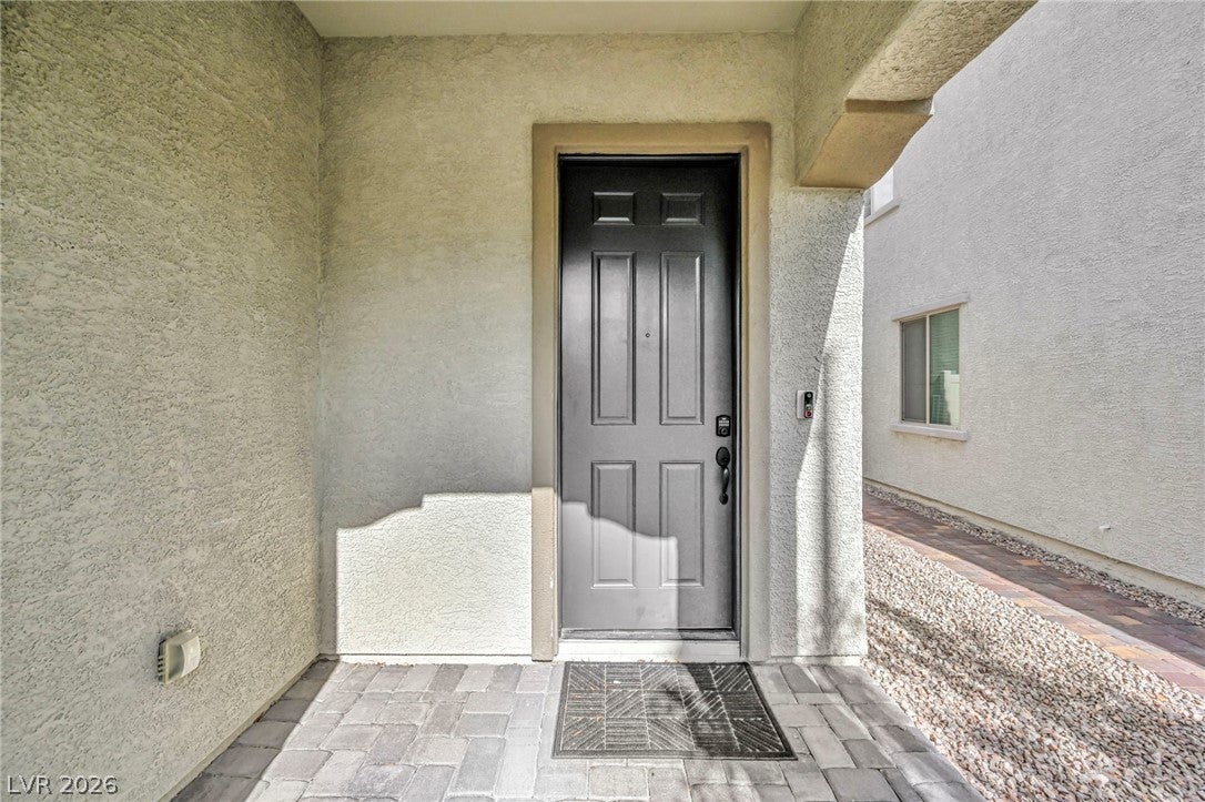 5612 Hill Cliff Court