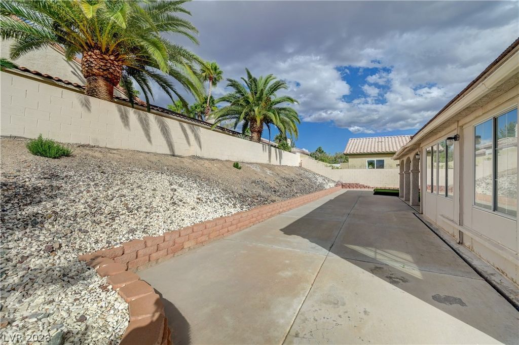 Photo of 1117 Shady Run Terrace, Henderson, NV 89011 (MLS # 2772972)
