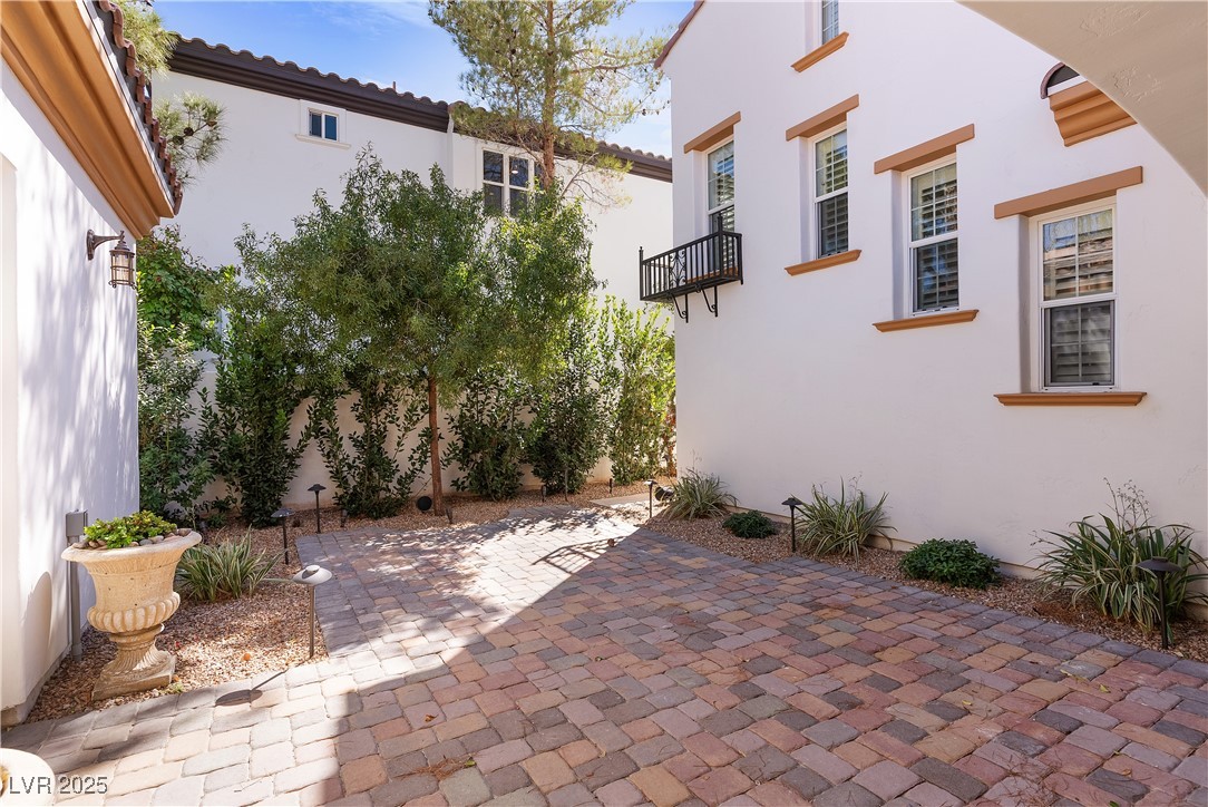 11775 Woodbrook Court