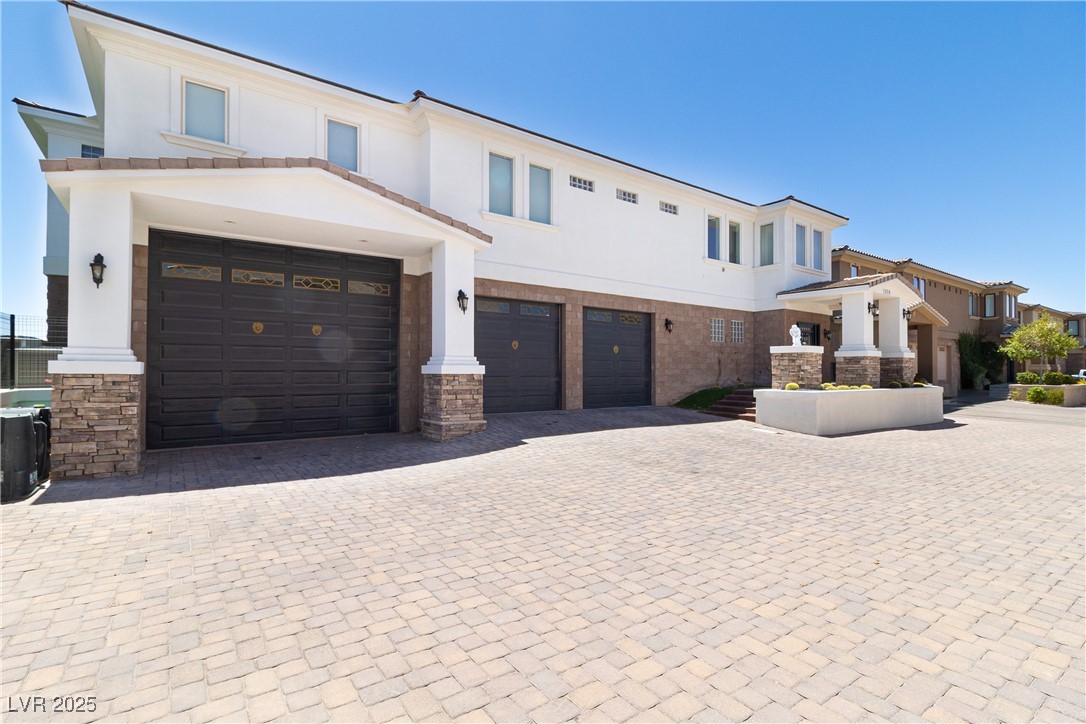 1319 Red Baron Lane