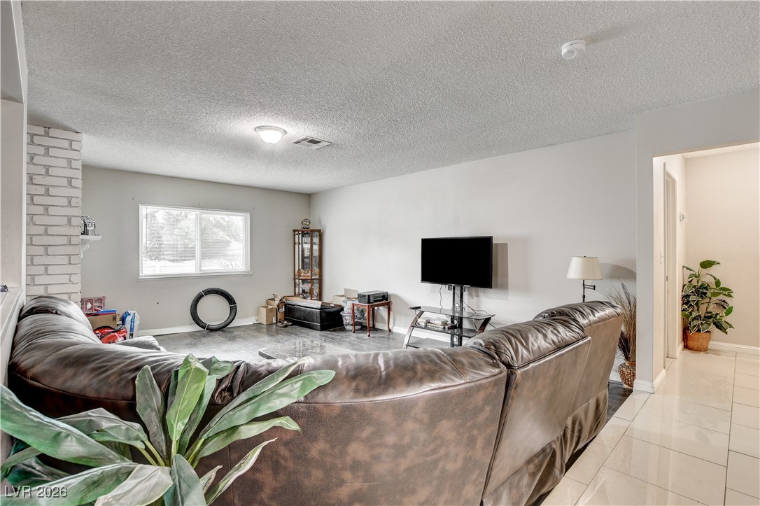 1832 Goose Creek Place