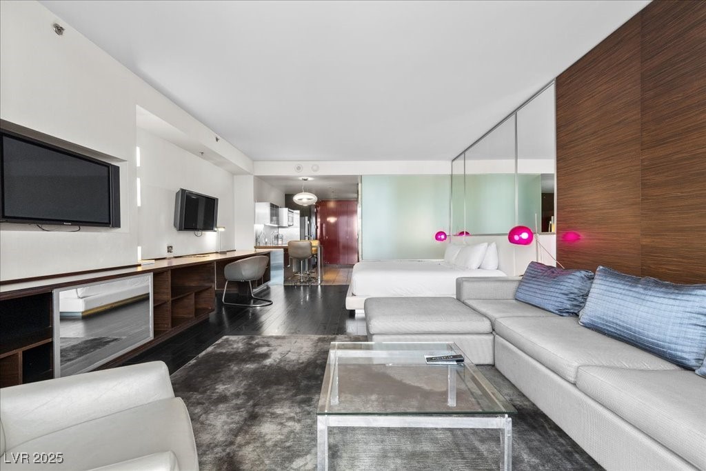 4381 W FLAMINGO Road 16310