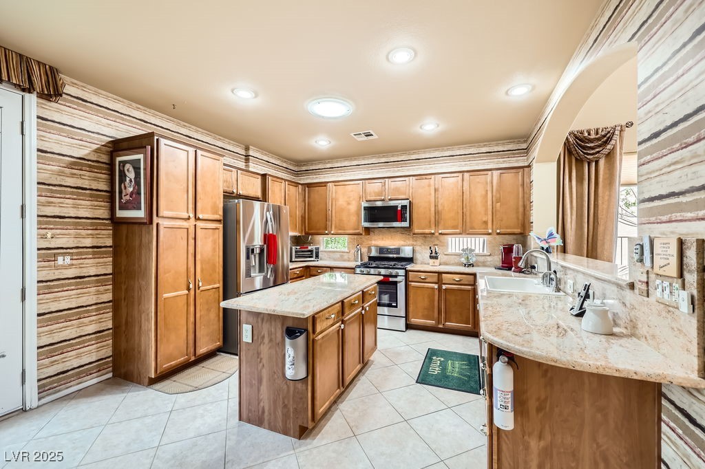 215 Sunset Shower Drive, Henderson, Nevada image 8
