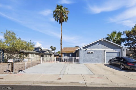 Townhouse For Sale - 5656 Sea Breeze Avenue<br/> Clark County, Las Vegas, NV 89110
