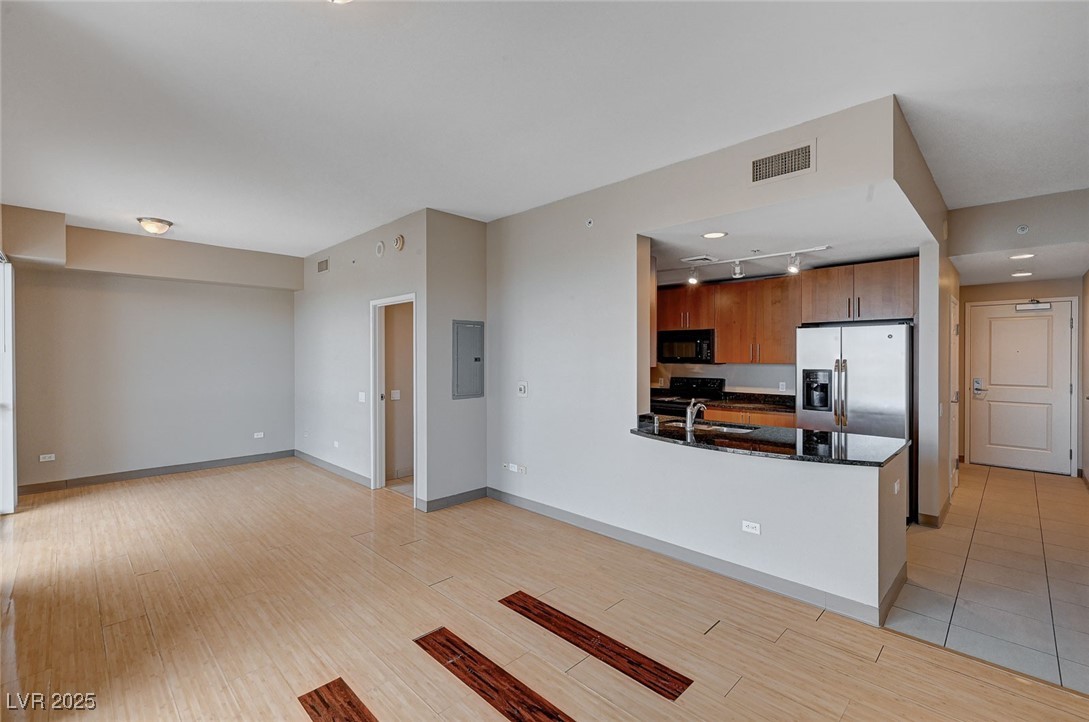 200 W Sahara Avenue 3009