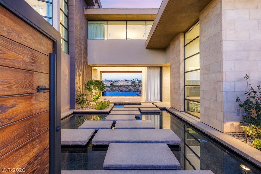 1300 Villa Barolo Avenue