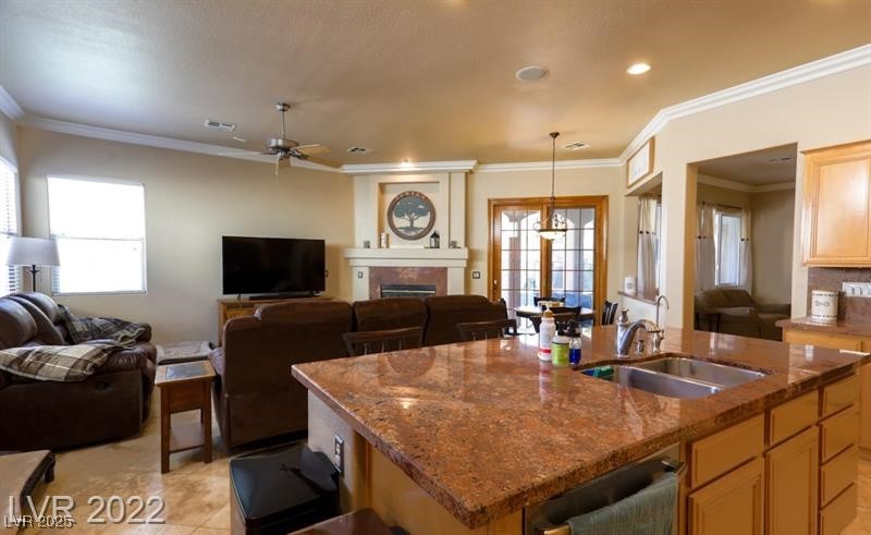 2740 Carolina Blue Avenue, Henderson, Nevada image 2