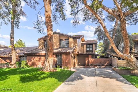 Photo of 968 Pinehurst Drive, Las Vegas, NV 89109 (MLS # 2751927)