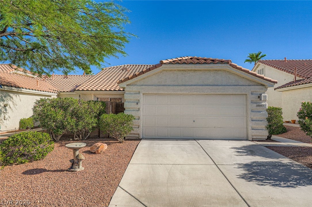 10059 Oak Creek Canyon Avenue