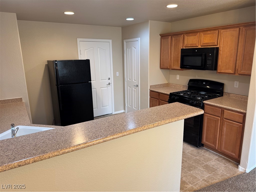 3748 Autumn King Avenue, Henderson, Nevada image 2