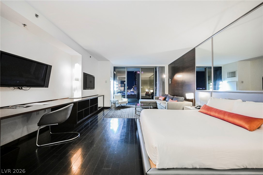 4381 W Flamingo Road 1112