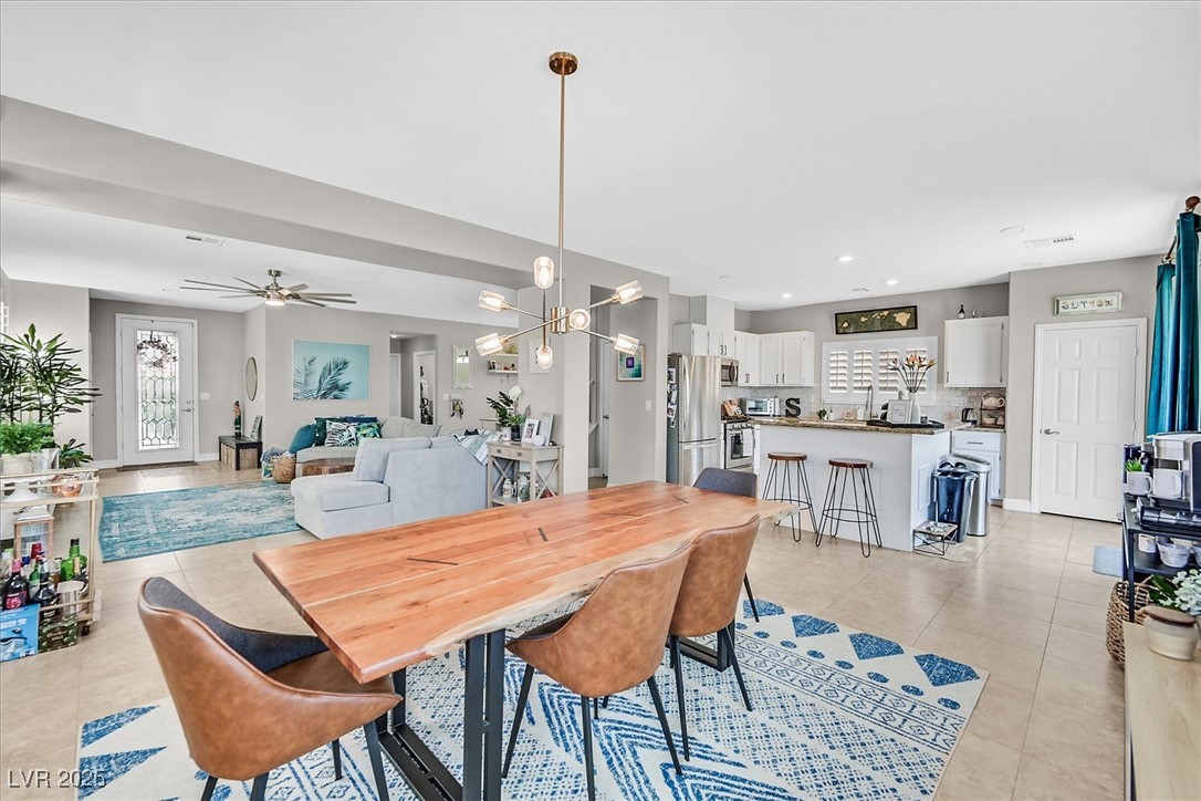 Las Vegas, Nevada 89138, United States, 3 Bedrooms Bedrooms, ,2 BathroomsBathrooms,Residential,Pending,9835